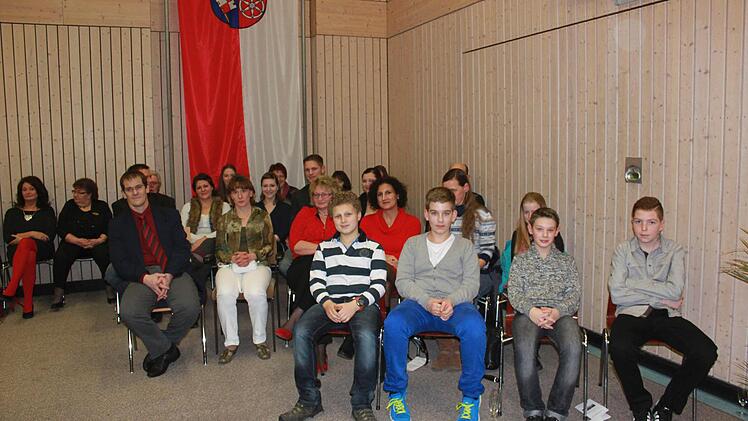 Für ihre sportlichen Verdienste wurden die Karatekas des Karate-Dojos Untermerzbach geehrt.