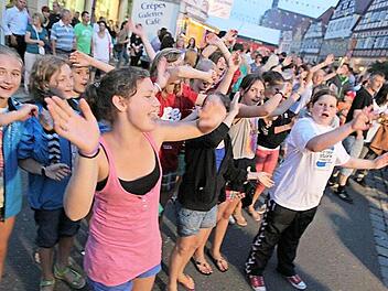 Am Altstadtfest wird in Ebern kräftig gefeiert. Foto: pr