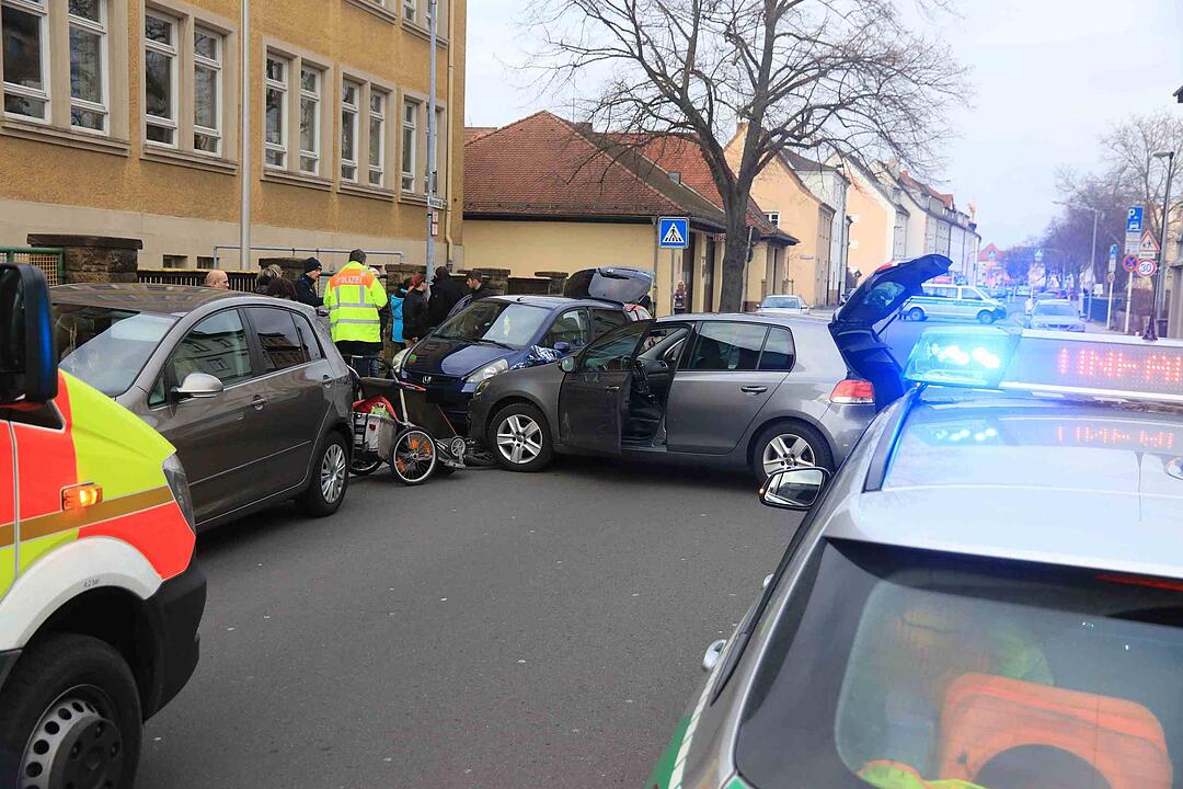 Bamberg: 38-jährige Radlerin bei Wendemanöver schwer verletzt
