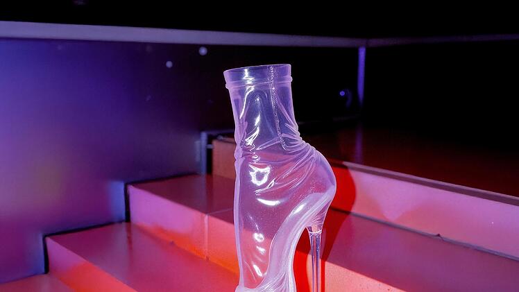 Der gläserne Schuh spielt eine wichtige Rolle bei Aschenbrödel – auch im Ballett.