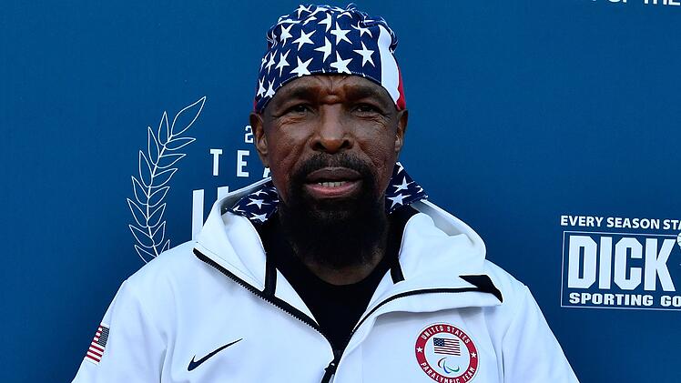 2017 nahm er Mr. T der US-Promi-Tanzshow "Dancing With The Stars" teil, seine Gage aus der Teilnahme spendete er komplett an ein Kinderkrankenhaus. Denn nicht erst seit einer &uuml;berstandenen Lymphdr&uuml;senkrebs-Erkrankung ist Mr. T ein eifriger Leser der Bibel, die ihn vor allem eines lehrte: "Bleib bescheiden und k&uuml;mmere dich um die, die weniger Gl&uuml;ck hatten!"