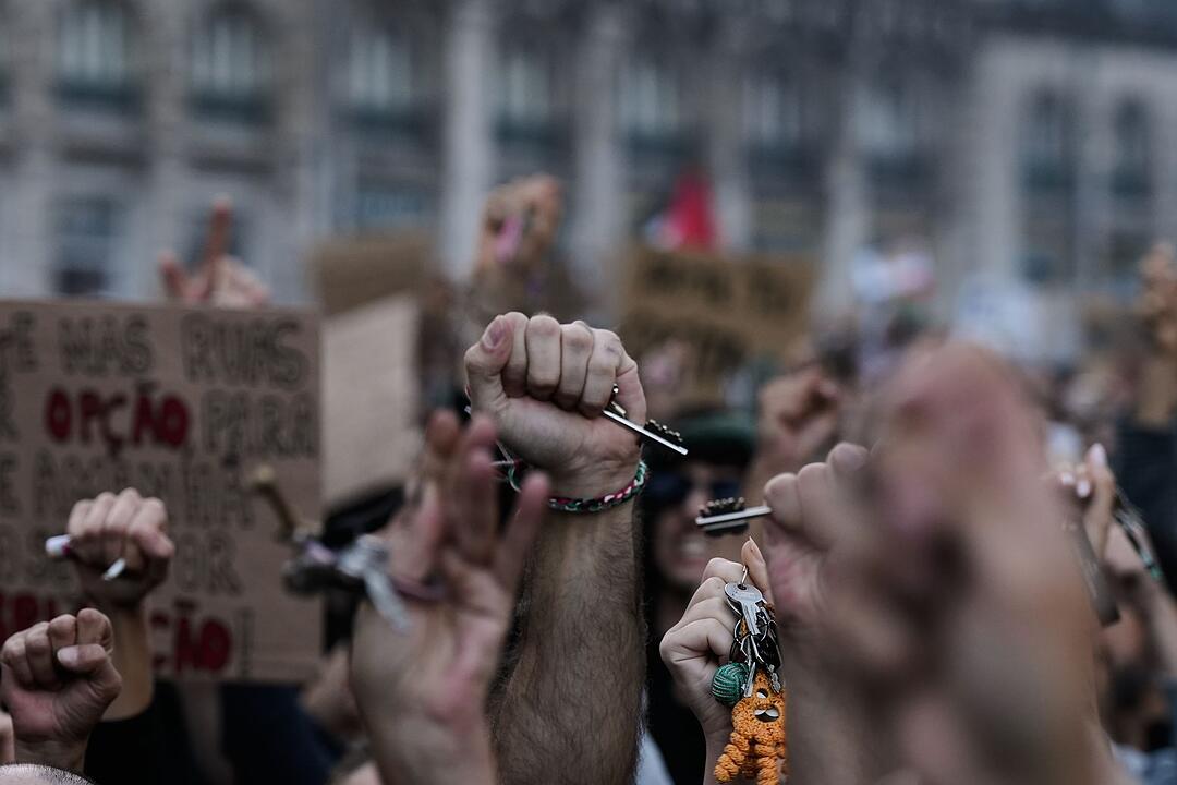Demo f&uuml;r bezahlbaren Wohnraum in Portugal