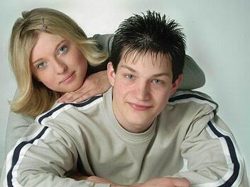 Stefanie Schadeck und Christian Neubauer freuen sich auf eine gemeinsame Zukunft. Foto: Hunger