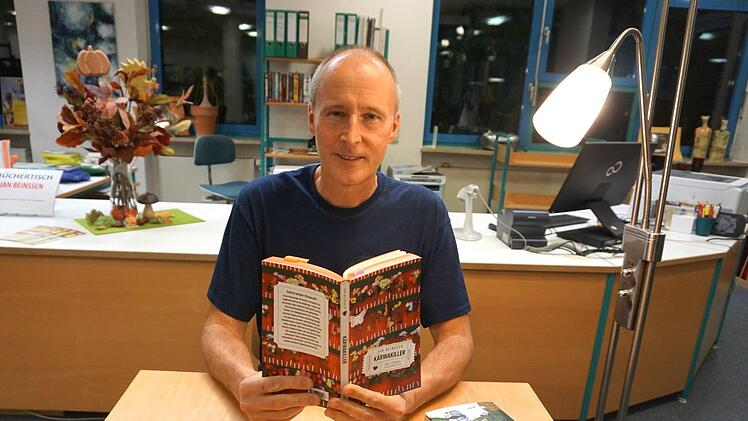 Jan Beinßen las aus zwei verschiedenen Werken.    Foto: Richard Sänger