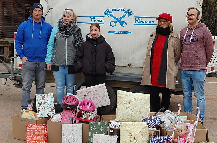 Kreis Bad Kissingen: "Tuner helfen Kindern" - Auto-Fans verteilen fast 300 Geschenke