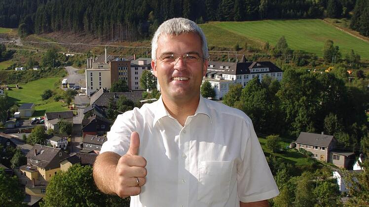 Daumen hoch kann es derzeit für Timo Ehrhardt (SPD) nicht heißen - zumindest dann nicht, wenn es um einen Posten des weiteren Stellvertreters des Landrates geht. Foto: Archiv
