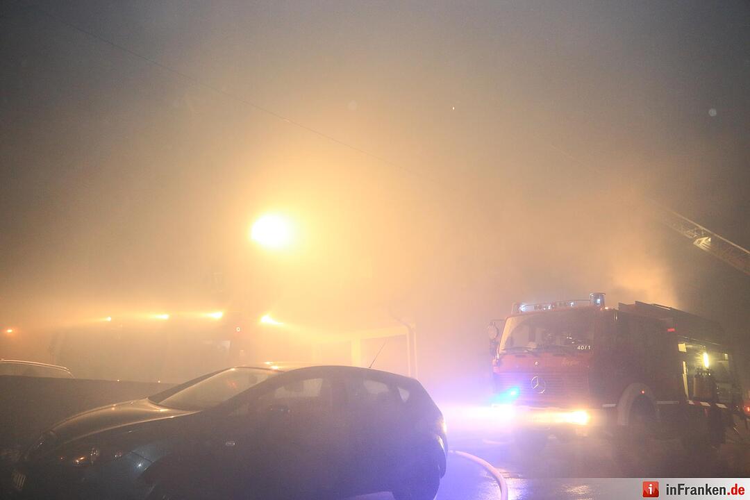 Großeinsatz: Scheunenbrand in Seigendorf