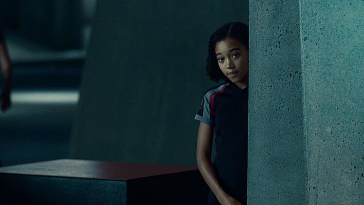 Der Tod der erst zw&ouml;lfj&auml;hrigen Rue (Amandla Stenberg) aus Distrikt 11 &auml;ndert bei "Die Tribute von Panem" alles.