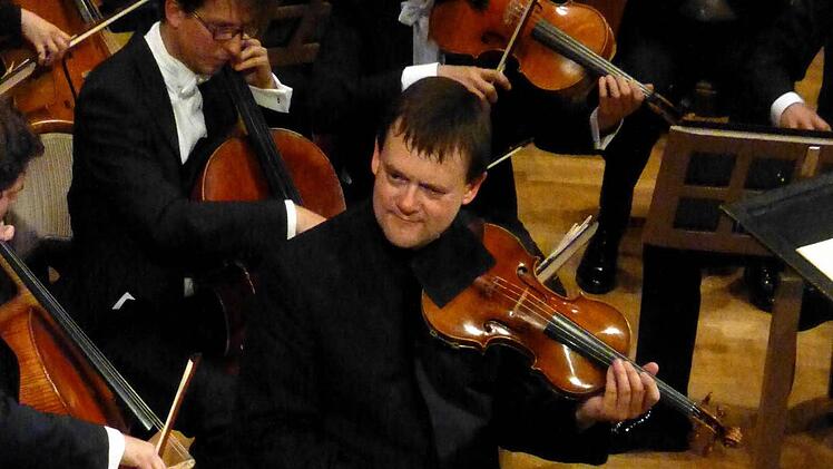 Frank Peter Zimmermann beim Brahms-Konzert. Foto: Ahnert
