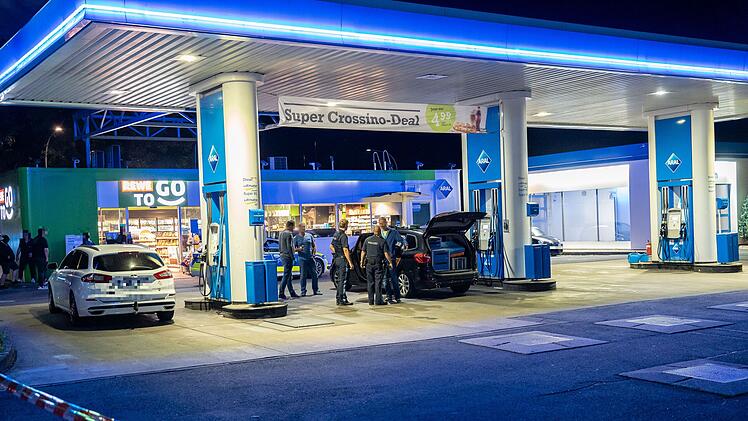 Zwei bewaffnete T&auml;ter &uuml;berfallen Tankstelle in Bamberg