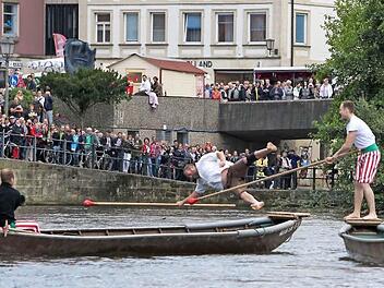 Dominik Kropf besiegte zum zweiten Mal hintereinander den Schlierseer Karl Randler. Es ist sein dritten Sieg in Folge. Foto: RiegerPress