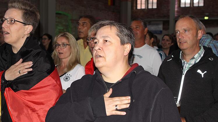 Beim Public Viewing in Kronach. Foto: Michael Wunder