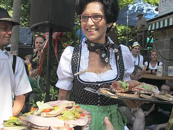 Seit 1840 ist das Annafest im Kellerwald Kult. Doch nicht nur dort kommen Besucher und Einheimische zum Schlemmen zusammen. Foto: Archiv