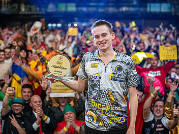 Nürnberg: Ricardo Pietreczko gewinnt großes Dartsturnier - Van Gerwen und Wright chancenlos Nürnberg: Ricardo Pietreczko gewinnt großes Dartsturnier - Van Gerwen und Wright chancenlos