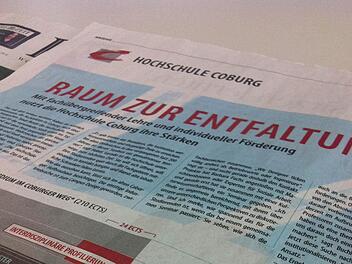 Anzeige der Hochschule Coburg in der Wochenzeitung "Die Zeit".