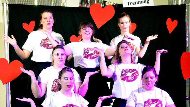 Ganz Lady Like war die Garde aus Lauter, trainiert von Linda Nürnberger, beim Fasching in Katzenbach, bei dem quasi ganz Katzenbach und ganz Lauter auf den Beinen ist. Das Vereinsheim war dreimal ausverkauft.Peter Rauch