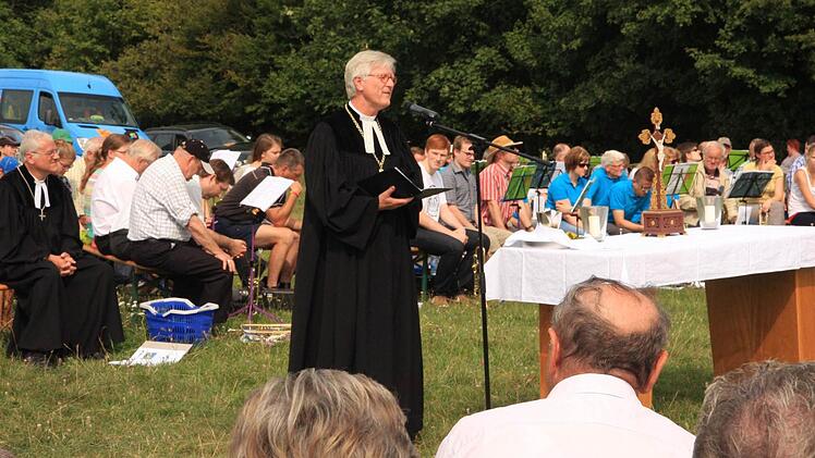 500 Menschen waren gekommen, um die Predigt des Landesbischofs zu hören.
