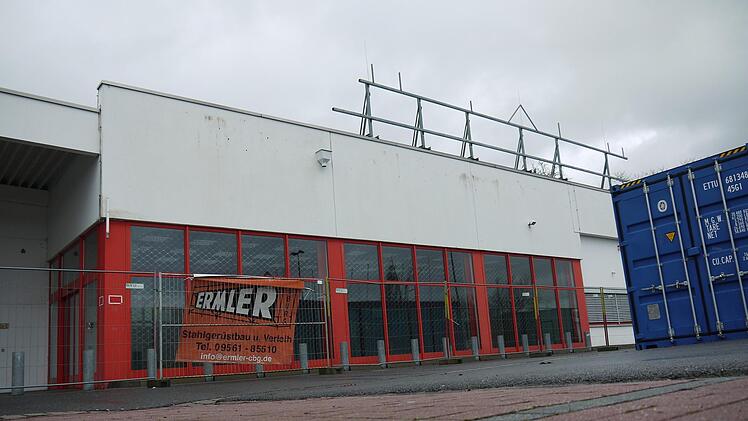 Der ehemalige Media-Markt in R&ouml;dental. Hier soll ein neuerTextilmarkt einziehen.Berthold K&ouml;hler