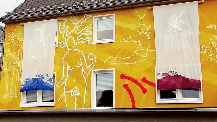 Das „Maxhaus“ in Nordhalben lädt auch heuer wieder mit einem abwechslungsreichen Kunstprogramm von verschiedenen Kunstschaffenden aus ganz Deutschland ein.