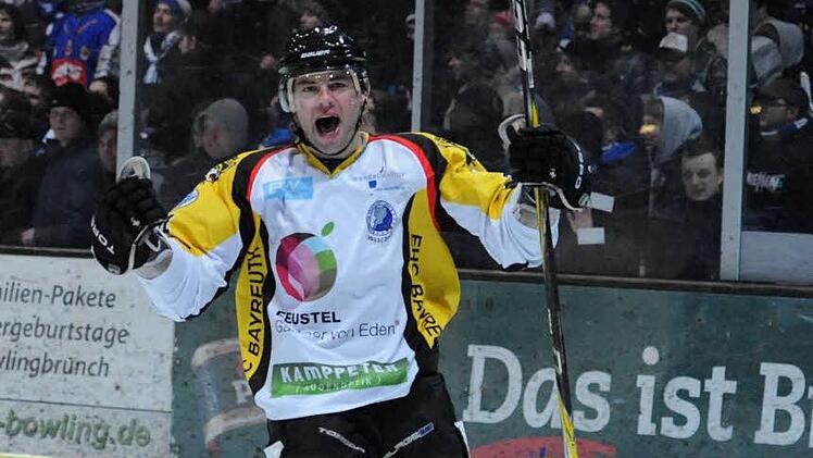 Michal Bartosch hat seinen Vertrag beim EHC Bayreuth um zwei Jahre verlängert. Foto: Peter Mularczyk