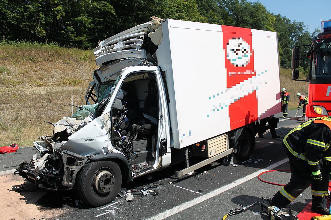 Lkw-Fahrer überlebt Unfall nicht