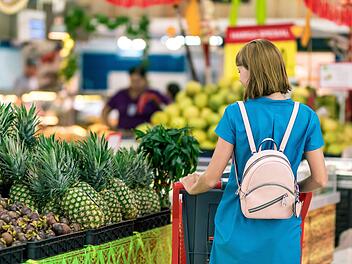 Einer von zwei "Naturkind"-Bio-Supermärkten eröffnet am Donnerstag in Franken. Symbolfoto: Artem Beliaikin/pexels.com
