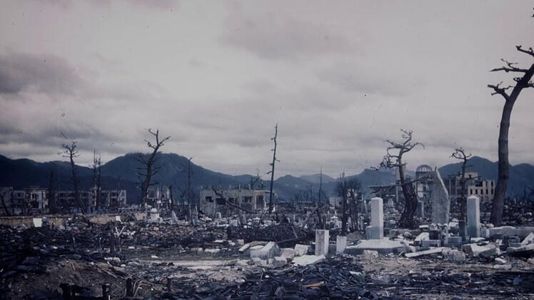 Die Atombombe "Little Boy" hinterließ in Hiroshima nichts als Verwüstung. Zehntausende starben. Der HISTORY Channel zeigt an den Jahrestagen jeweils direkt hintereinander "Hiroshima - Der Tag, an dem die Atombombe fiel" und "Hiroshima - Chronik einer Tragödie".