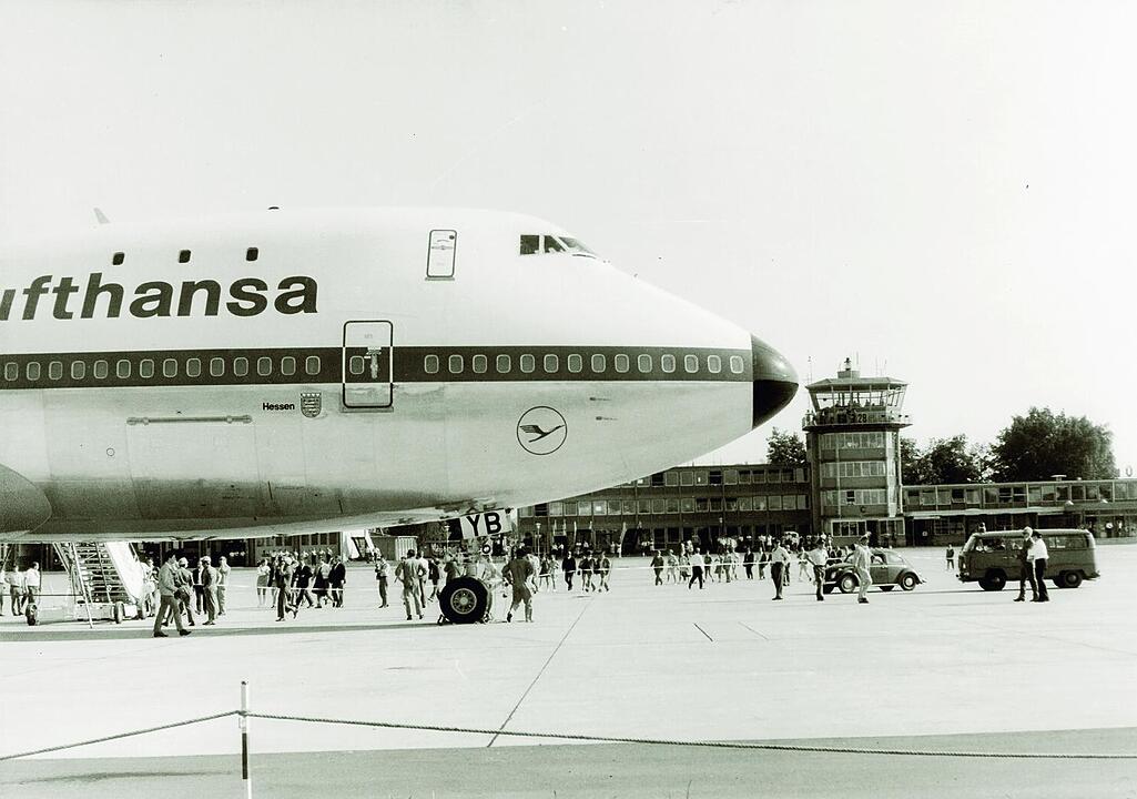 Mit der ersten Landung einer Boeing 747, der Lufthansa im Juli 1970 wurde auch den Nürnbergern die Zukunft der Luftfahrt vorgeführt.