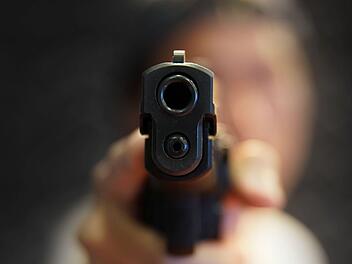 Jugendlicher (15) in Kitzingen bedroht Autofahrerin