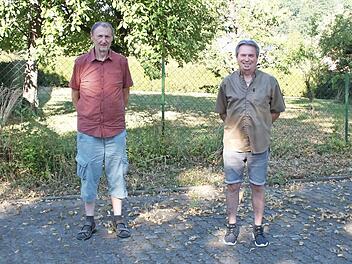 Die Neuwahlen des TTC Lettenreuth ergaben, dass mit Manuel Bojer als Kassier für Markus Klerner, ein neues Gesicht in der Vorstandschaft auftaucht (von links): Manuel Bojer, Bernhard Klerner, Herbert Müller und Günter Tischer. Foto: Herbert Gillig