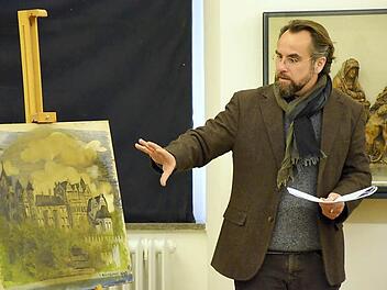 Kunstsachverständiger Martin Pracher erklärt, was ein Bild wertvoll macht.  Fotos: Pat Christ
