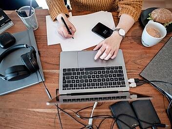 Rund ein Viertel aller Befragten will mit dem Homeoffice-Angebot vor allem das Ansteckungsrisiko minimieren.