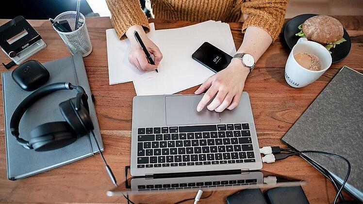 Rund ein Viertel aller Befragten will mit dem Homeoffice-Angebot vor allem das Ansteckungsrisiko minimieren.