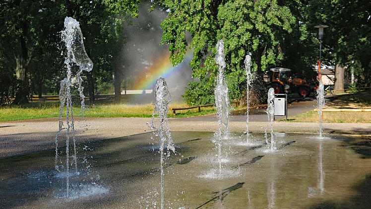Verseuchtes Wasser in Nürnberger Brunnen: Kinder nach Parkbesuch krank - Ursache gefunden