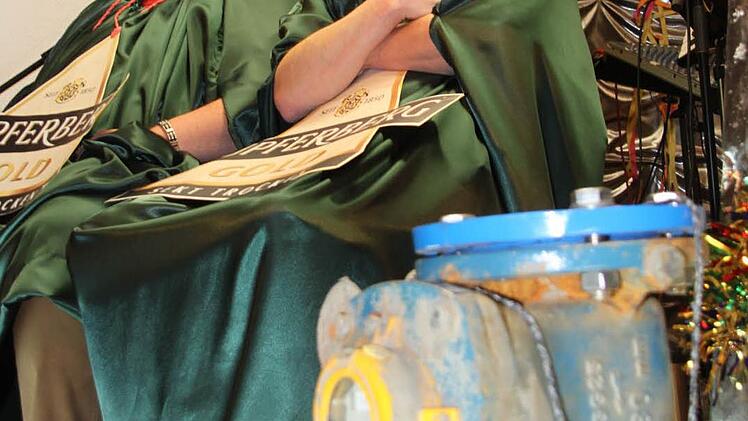 Natürlich geht es im Fasching auch um die ungeeichten Wasseruhren. Foto: Jürgen Gärtner