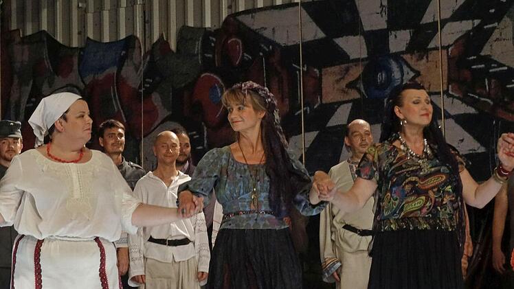 "Der Zigeunerbaron": Impressionen von der Neuinszenierung auf der Waldbühne Heldritt.Foto: Jochen Berger