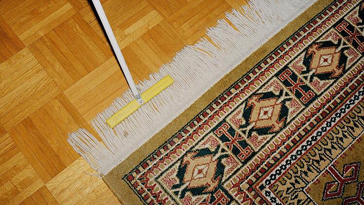 Die Momentaufnahmen von Christian Werner, die aus dem Leben von Herrn und Frau B. erzählen, bilden gleichzeitig ein Stück Wohnkultur und Lebensart der BRD ab. Fotonachweis: Christian Werner / Kunstpalais Erlangen.