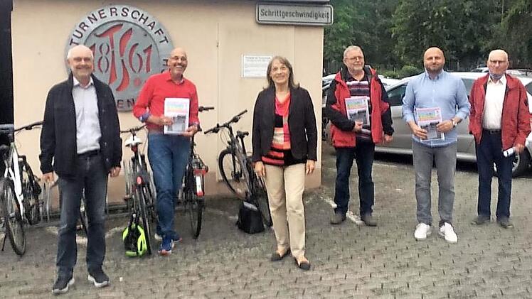 Politiker und Vereinsvertreter tauschten sich aus. Foto: Altan Kiazim