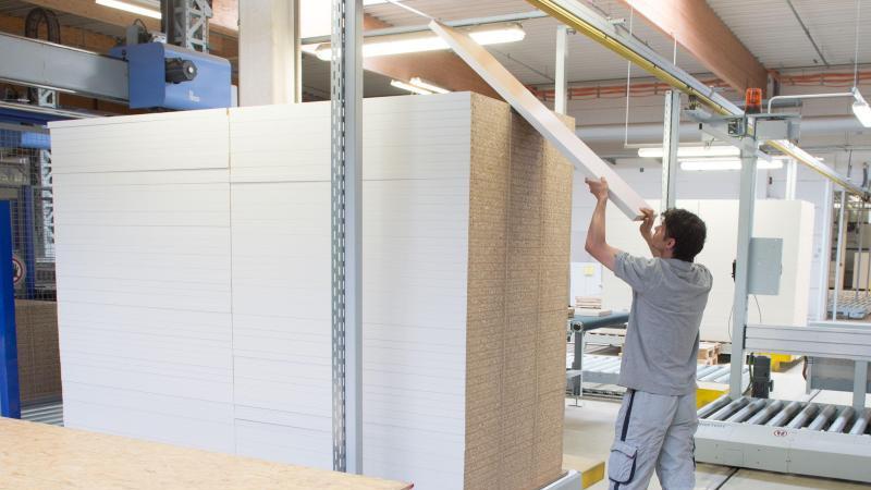 Möbelindustrie leidet immer stärker unter Materialmangel