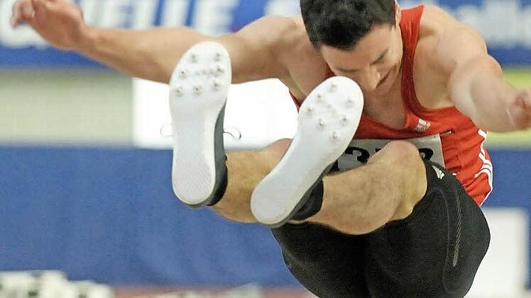 Daniel Hoseus überzeugte im Sprint und vor allem beim Weitsprung, wo er bei 6,57 Metern in der Sandgrube landete. Fotos: privat