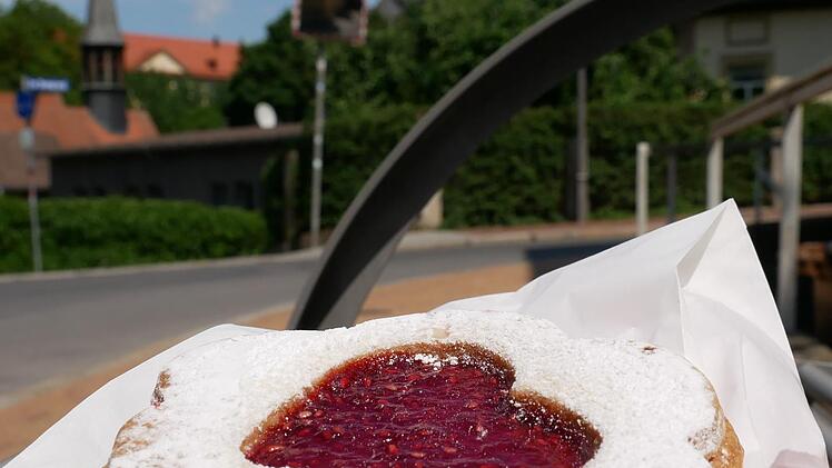 Zeit für eine süße Pause bei der Erkundungstour durch die Stadt. Foto: Bauer