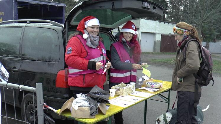 Gerne zahlten die Besucher an der Kasse einen Euro Eintritt, denn schließlich war dieser für einen guten Zweck. Christian Licha