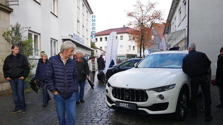 Das Autohaus Isert präsentierte Traumautos.