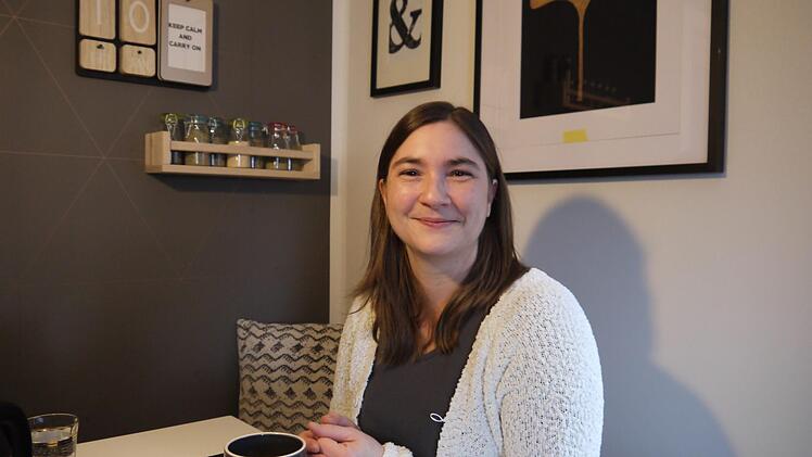 Anikka Sunderland fühlt sich in ihrem frisch renovierten Zuhause sehr wohl.Foto: Rebecca Vogt
