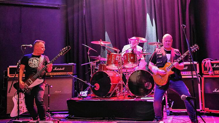 Vier Jahre nach Lemmy's Tod: "Murder One" spielt "Mot&ouml;rhead" beim 24. Soundcheck auf der Music Base.  Foto: herzolife