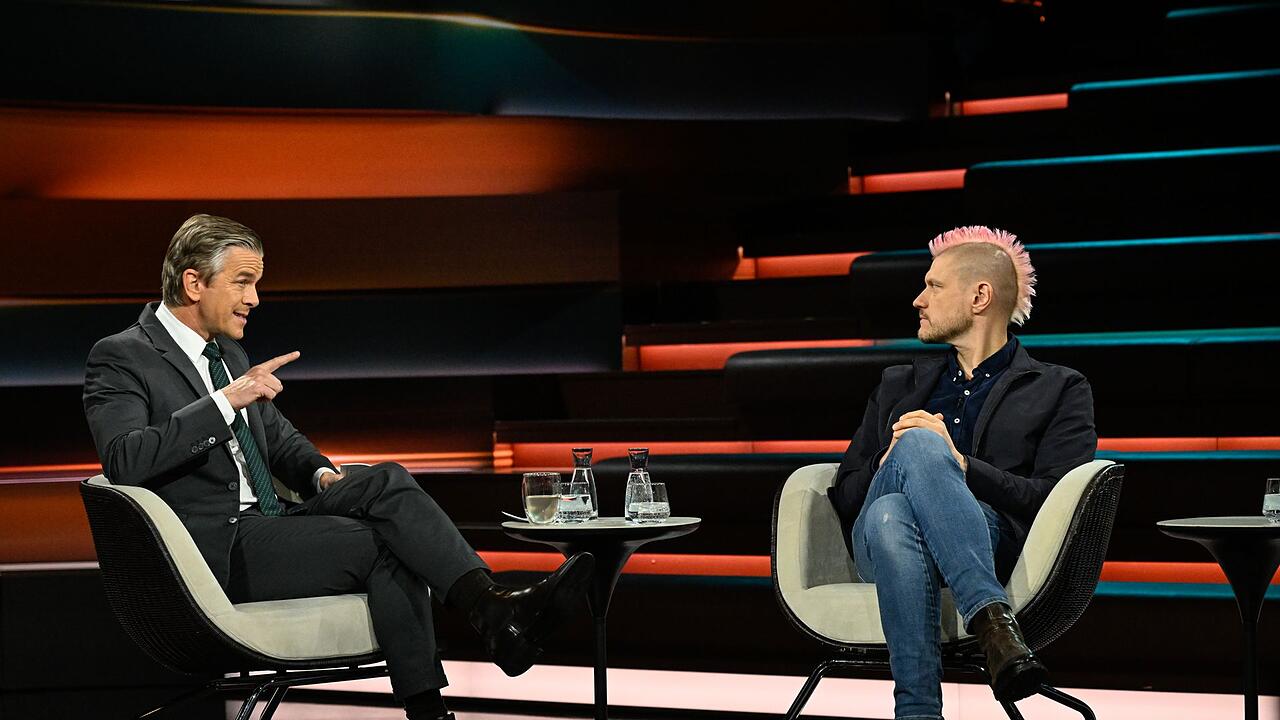 "Was heit hier natrlich?!": Sascha Lobo berrascht Lanz mit Aussage zur KI -Nutzung