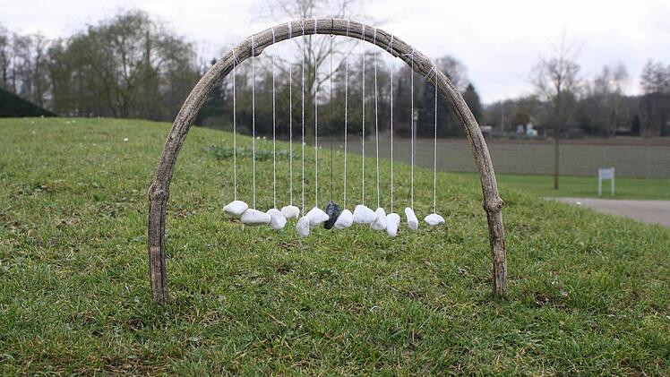 "Das schwarze Schaf" - im Kurpark von Bad Staffelstein Foto: Hubert Kolling
