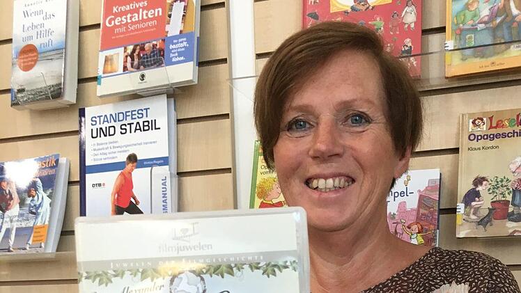 Bei der Eröffnung der Seniorenbücherei in OberhaidFoto: Anette Schreiber