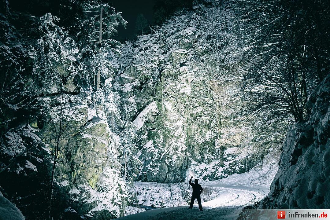 Feuer und Eis in der Steinachklamm im Steinachtal