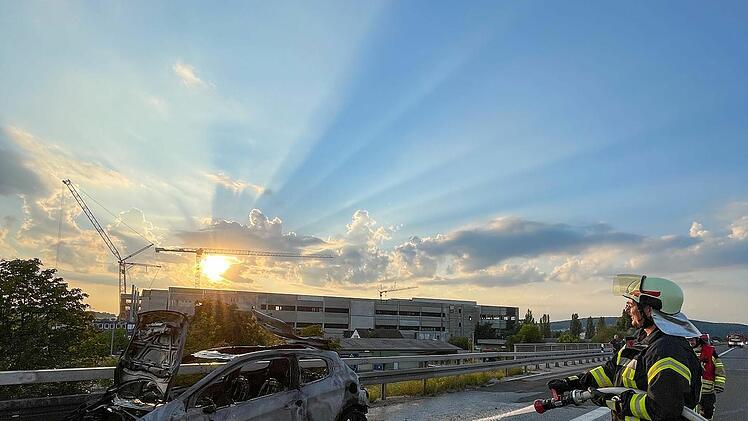 Fahrzeugbrand A73 bei Forchheim